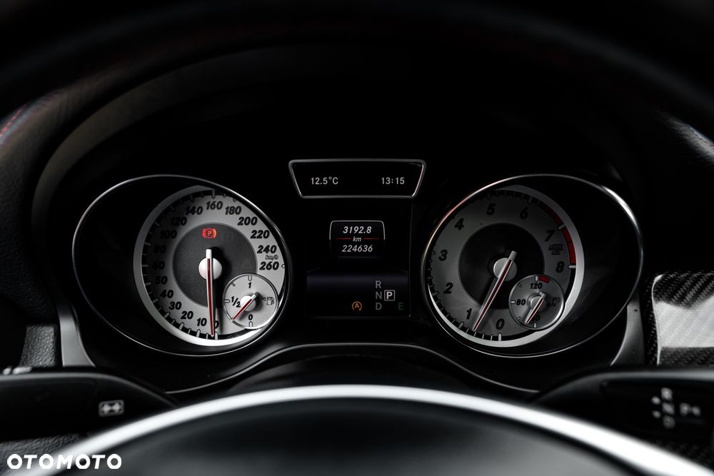 Mercedes-Benz CLA 250 4Matic 7G-DCT AMG Line - 29