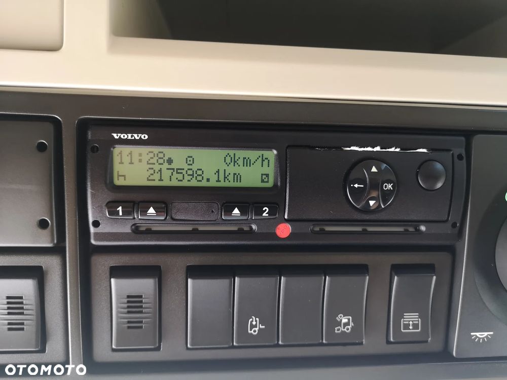 Volvo FH-16 / 750 KM / 6 x 4 / 217000 km - 6