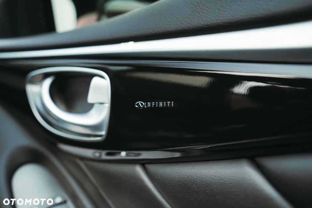 Infiniti Q50 - 17