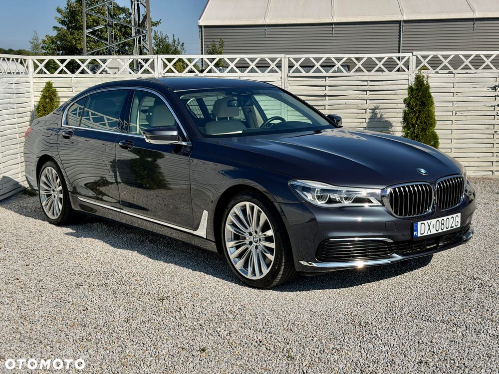 BMW Seria 7 750i xDrive Edition Exclusive - 4