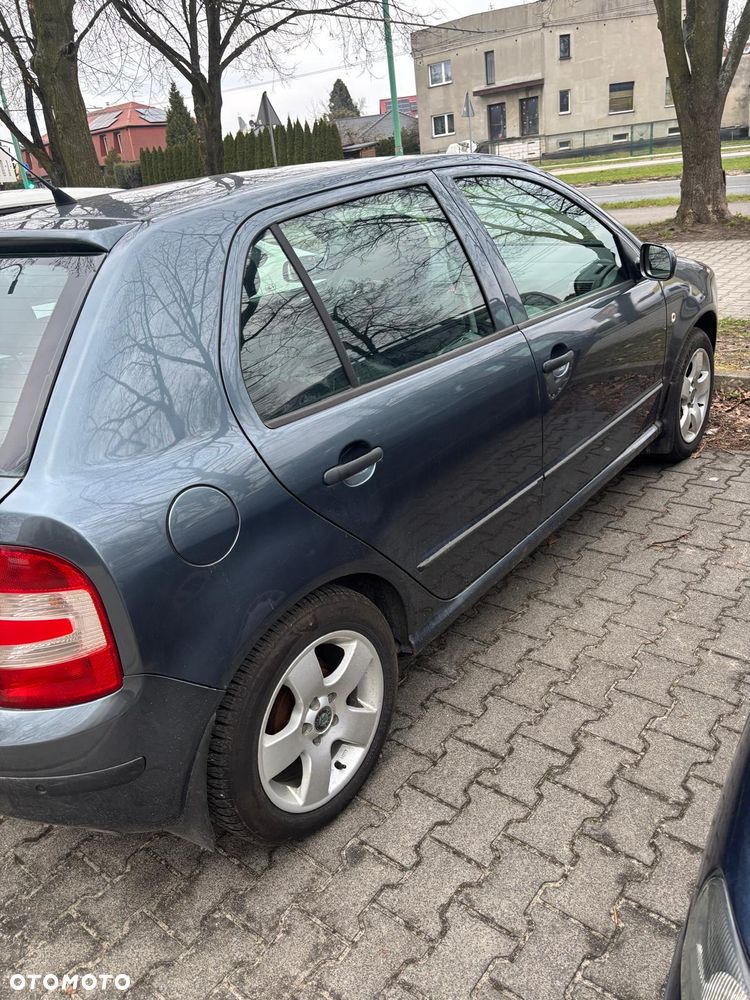 Skoda Fabia 1.4 16V Ambiente - 5