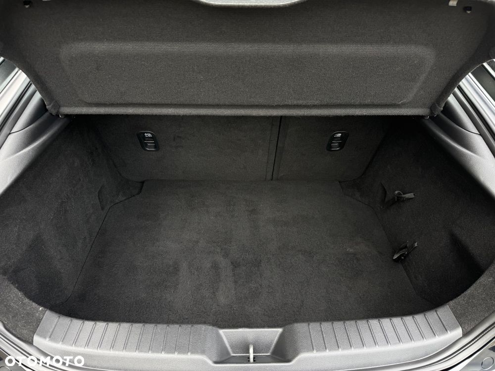 Mazda 3 2.0 mHEV Hikari - 39