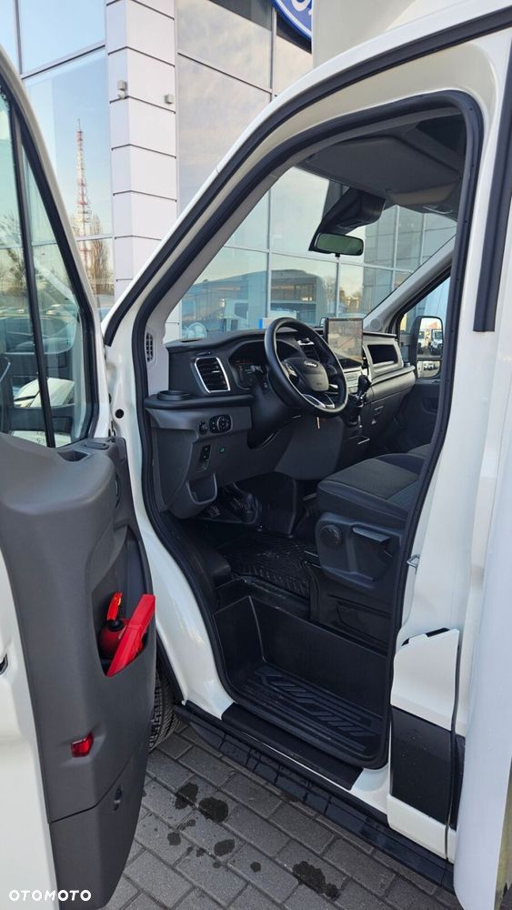 Ford transit - 12