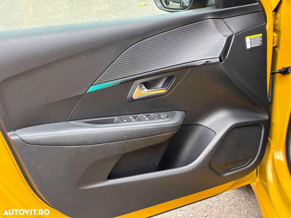 Peugeot 208 1.2 L PureTech STT EAT8 Allure Pack - 20
