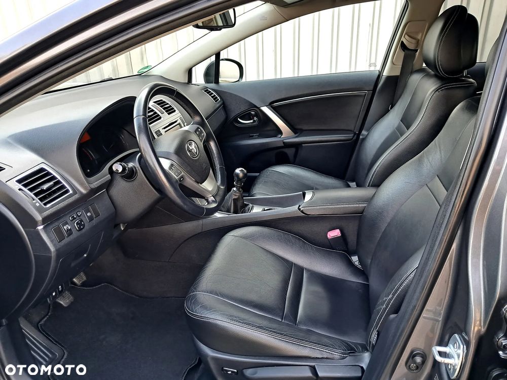 Toyota Avensis 2.0 D-4D Executive - 8