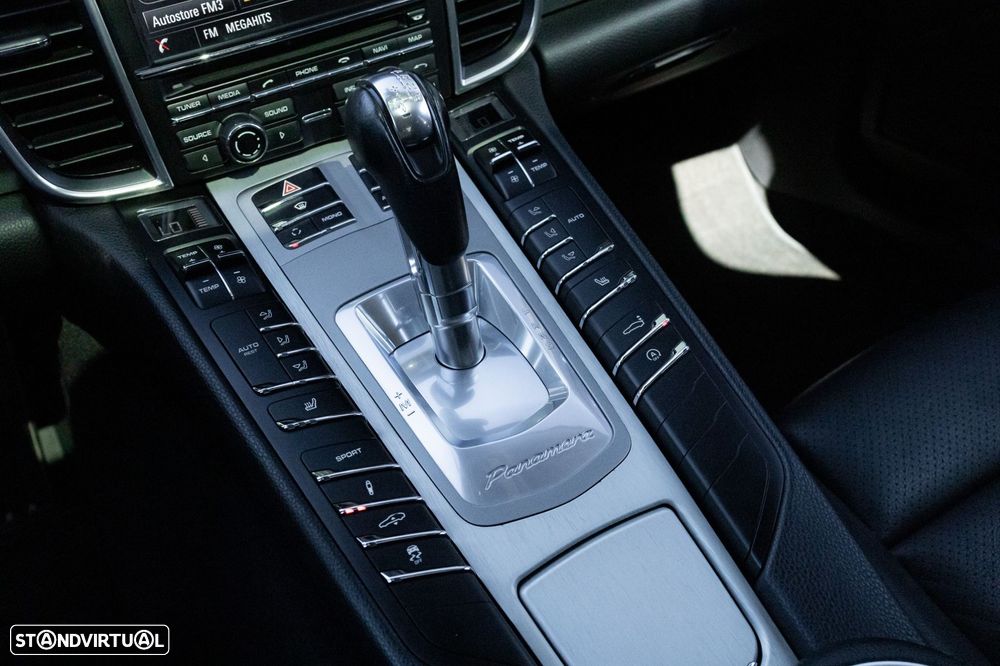 Porsche Panamera Platinum Edition - 13