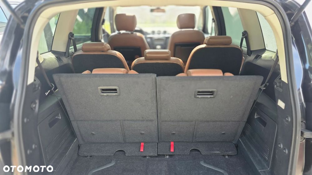 Ford S-Max - 14