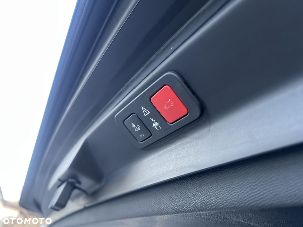 Peugeot 5008 1.6 BlueHDI Allure S&S EAT6 - 17