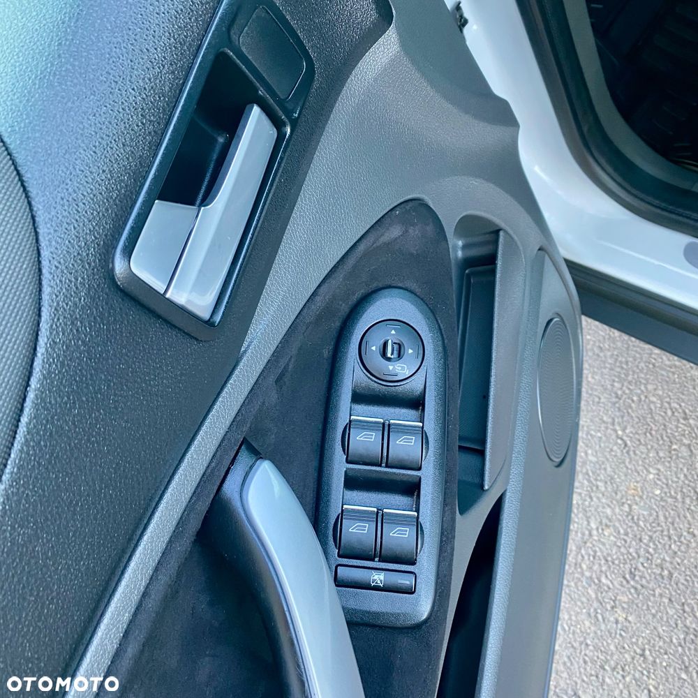 Ford Kuga 2.0 TDCi 2x4 Champions Edition - 11