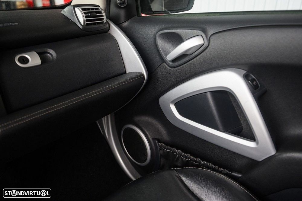 Smart Fortwo Cabrio 1.0 T Brabus Xclusive - 34