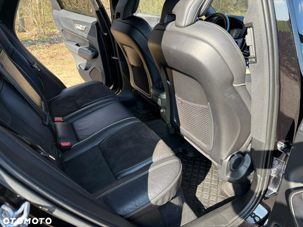 Volvo XC 60 D4 R-Design - 26