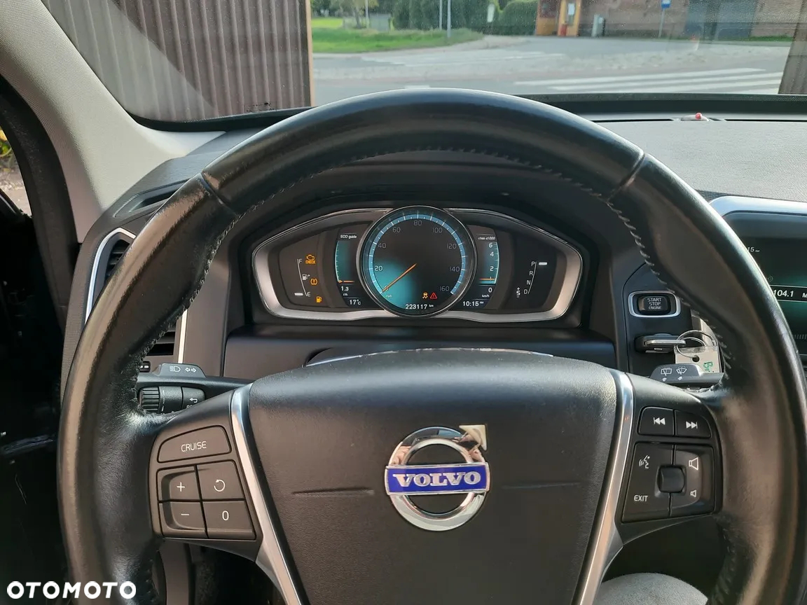 Volvo XC 60 - 25