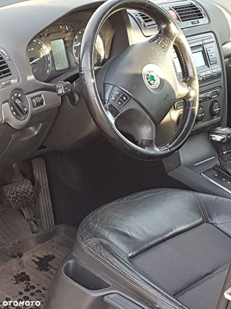 Skoda Octavia ver-2-0-fsi-automatik-elegance - 5