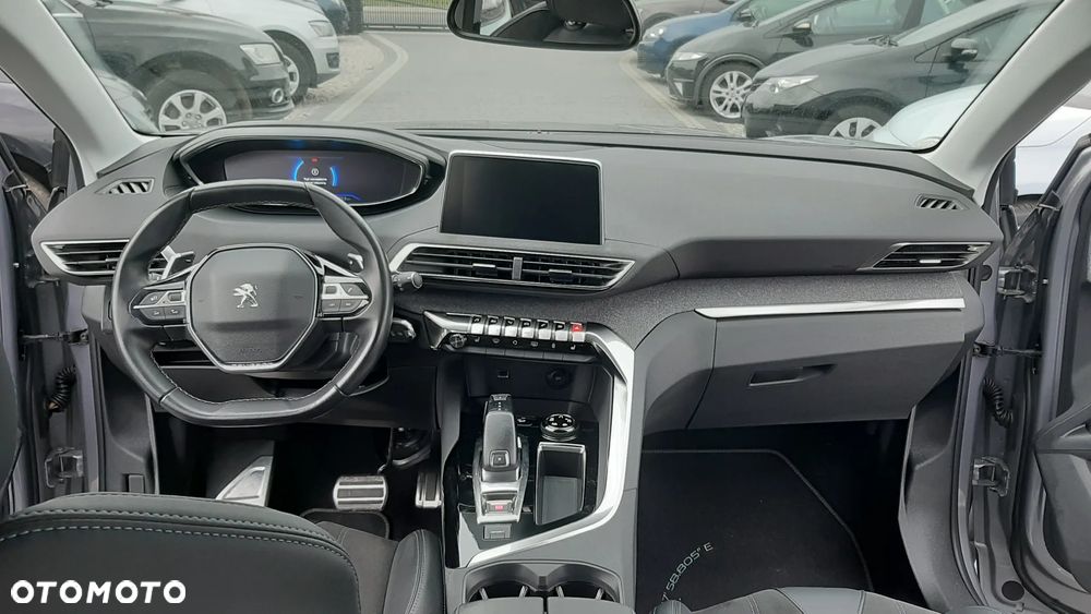 Peugeot 3008 - 18