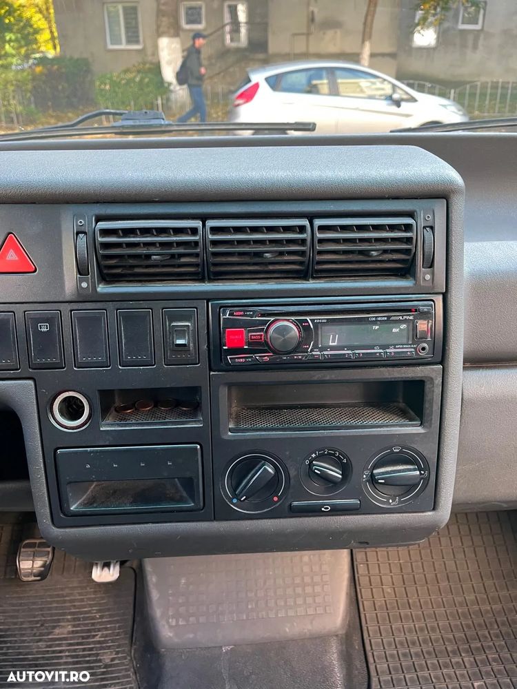 Volkswagen Transporter - 16