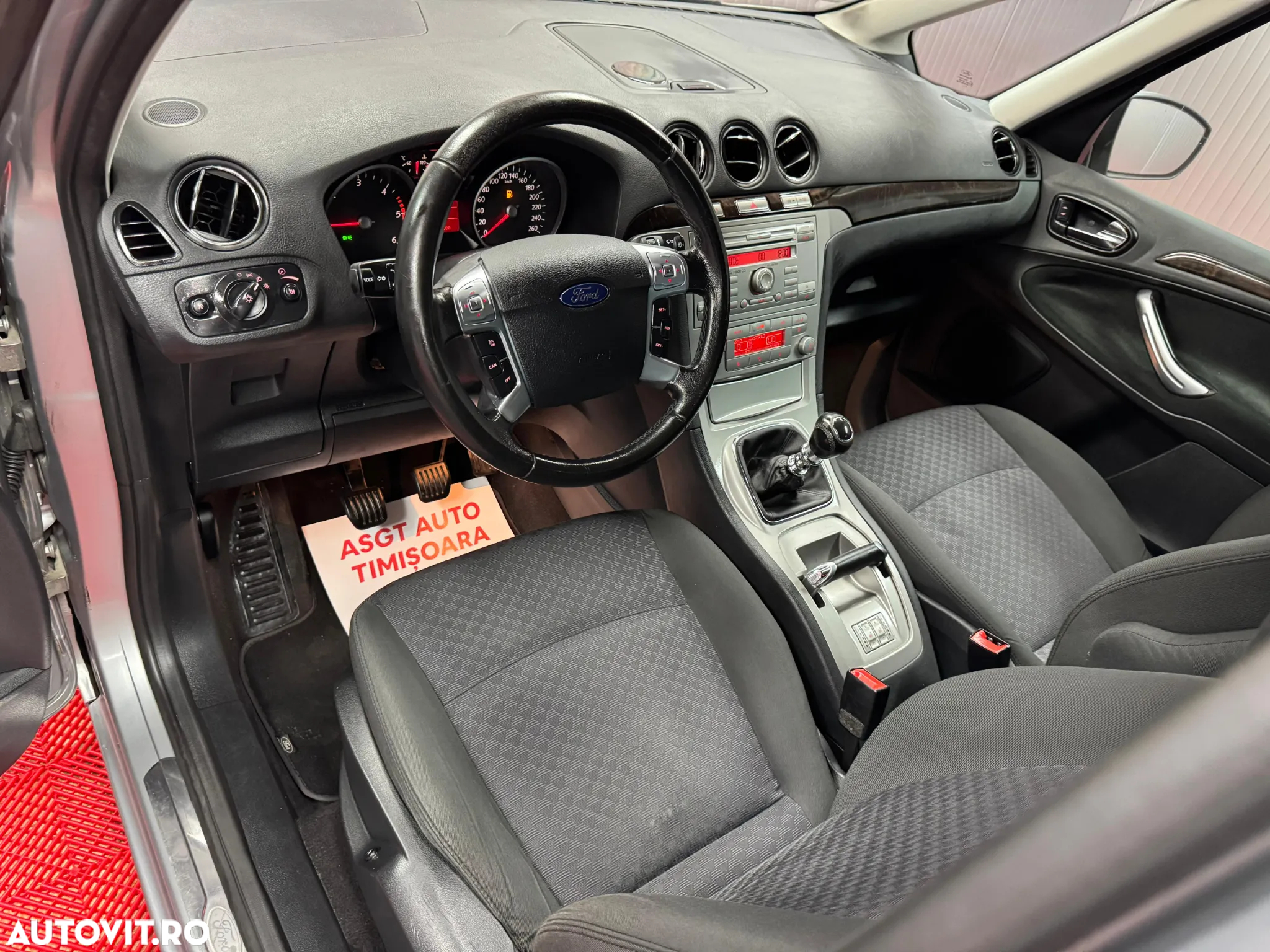 Ford Galaxy 2.0 TDCi Ghia - 9