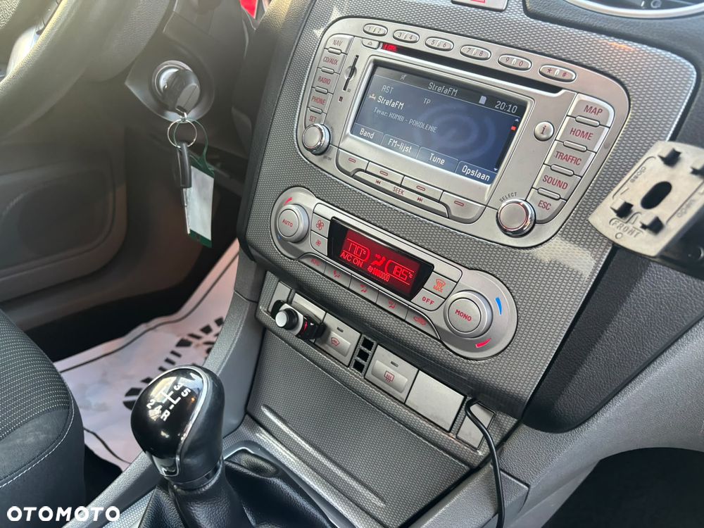 Ford Focus 1.6 16V Titanium - 10