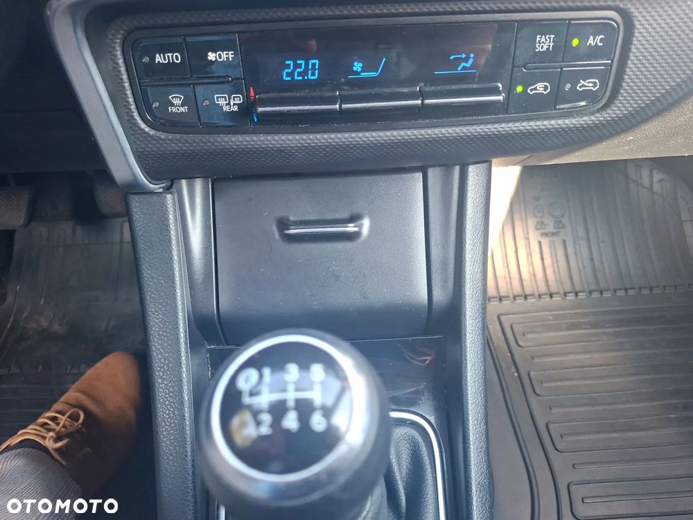 Toyota Auris - 18