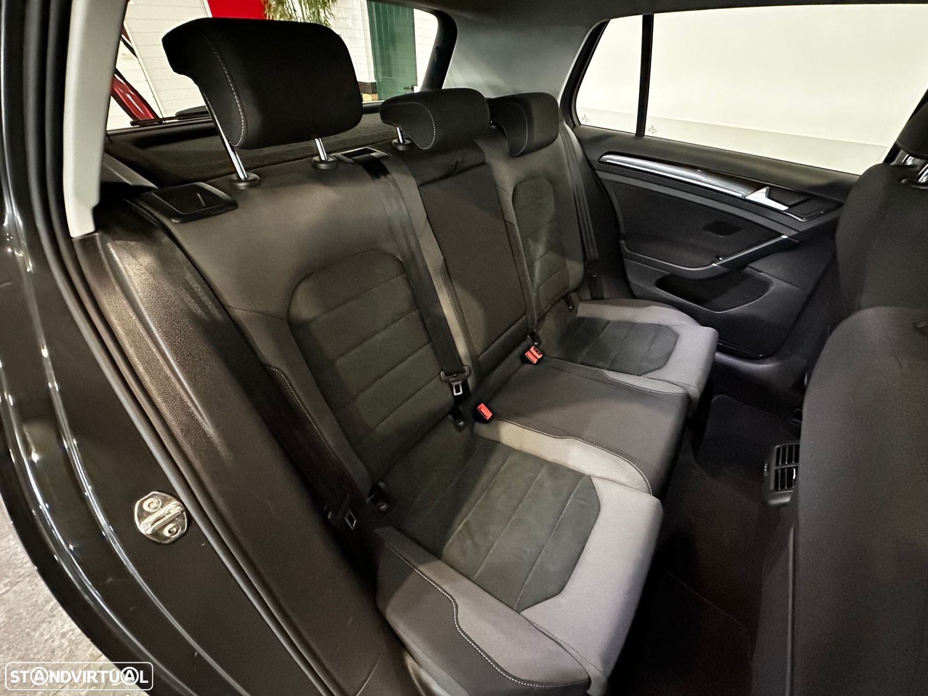 VW Golf 1.0 TSI Trendline Pack - 31