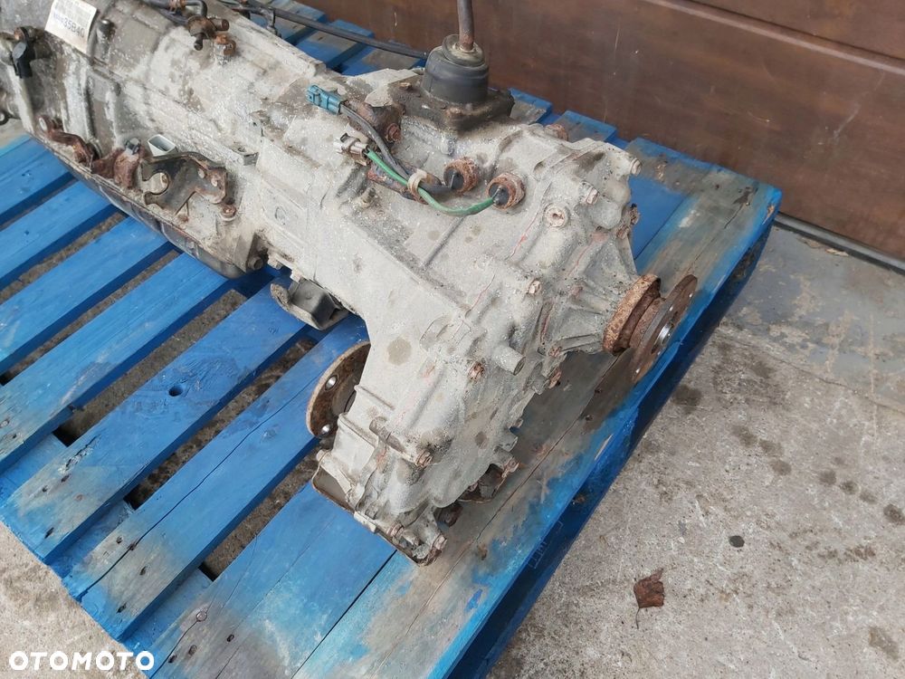 Toyota FJ Cruiser reduktor skrzyni 4,0 V6 automat - 3