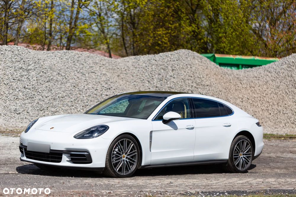 Porsche Panamera 4 Executive - 3