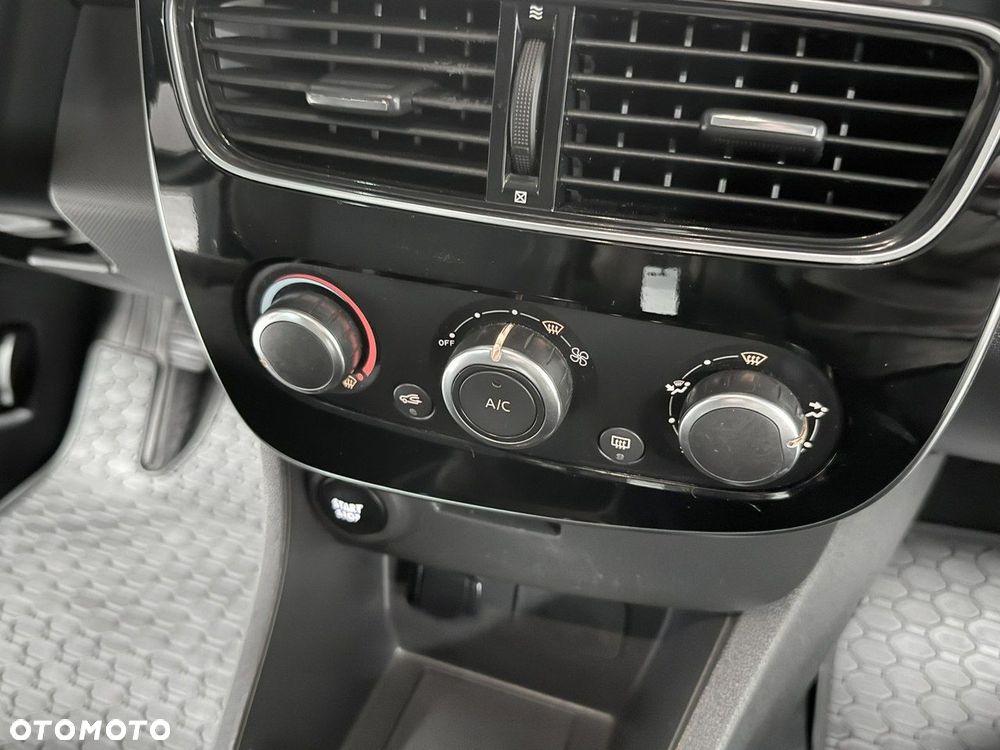 Renault Clio 0.9 Energy TCe Limited 2018 - 32