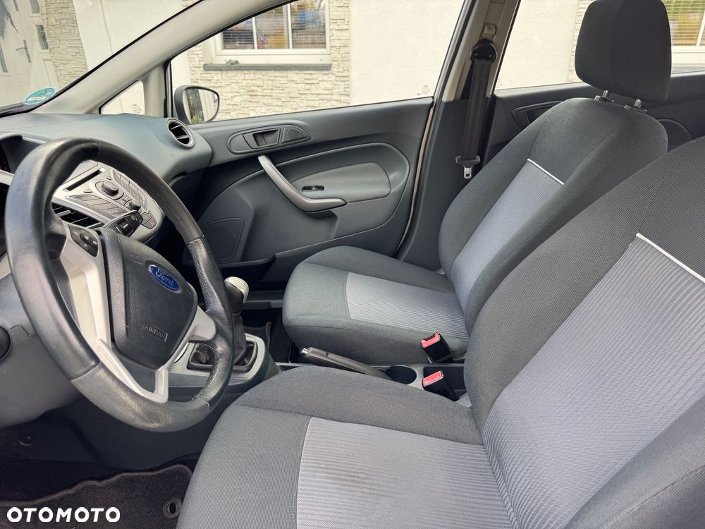Ford Fiesta 1.25 Ambiente EU5 - 12