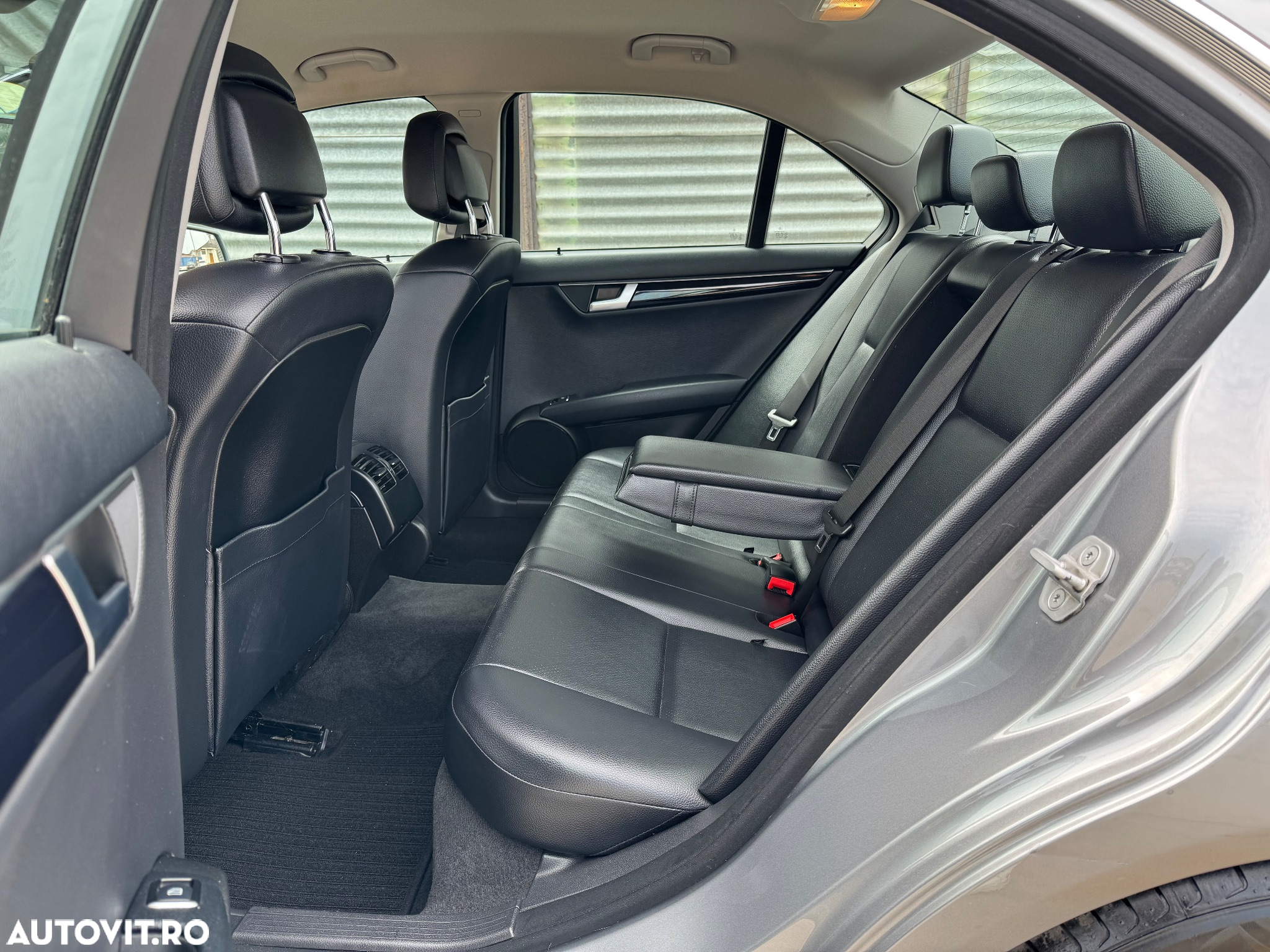 Mercedes-Benz C - 8