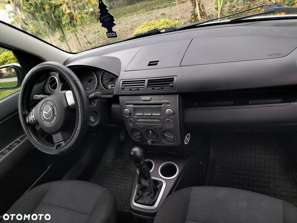 Mazda 2 - 4