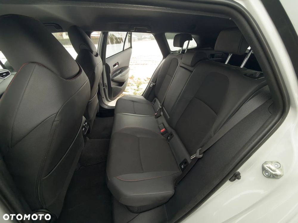 Toyota Corolla 2.0 Hybrid GR Sport Dynamic - 27