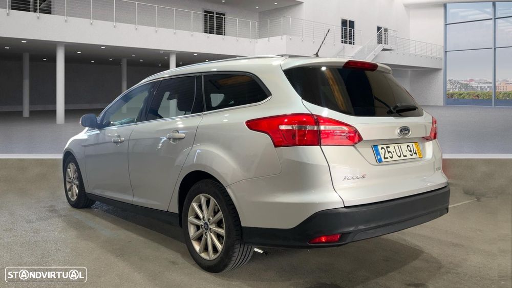 Ford Focus 1.0 EcoBoost Titanium - 4