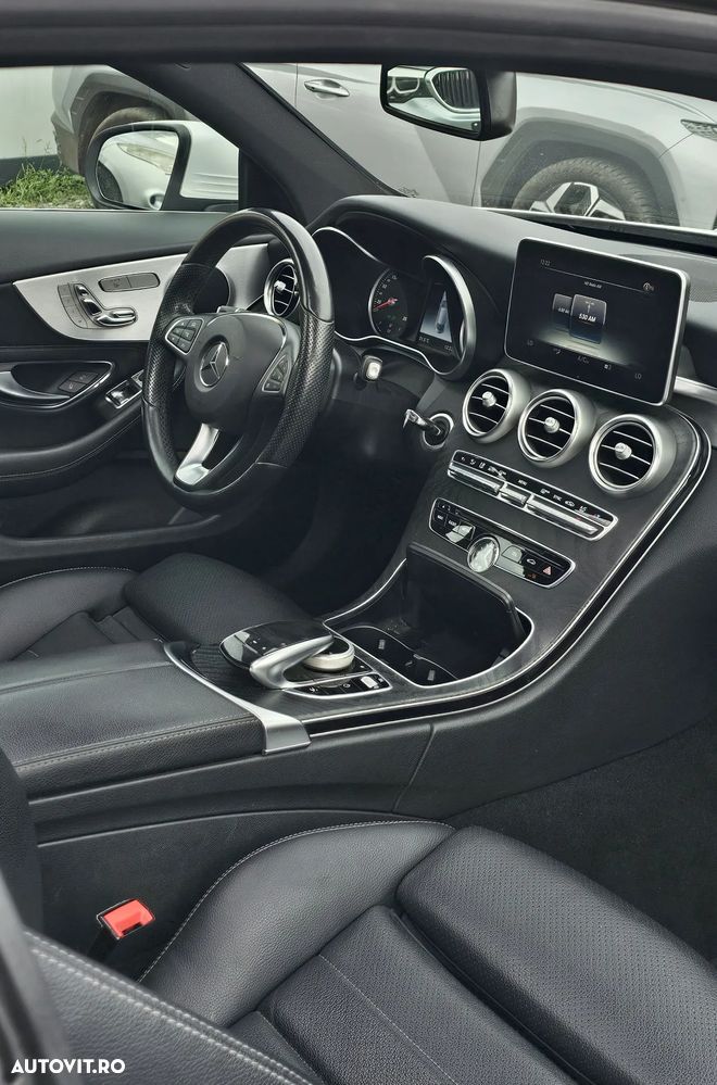 Mercedes-Benz C 300 Coupe 9G-TRONIC AMG Line - 5