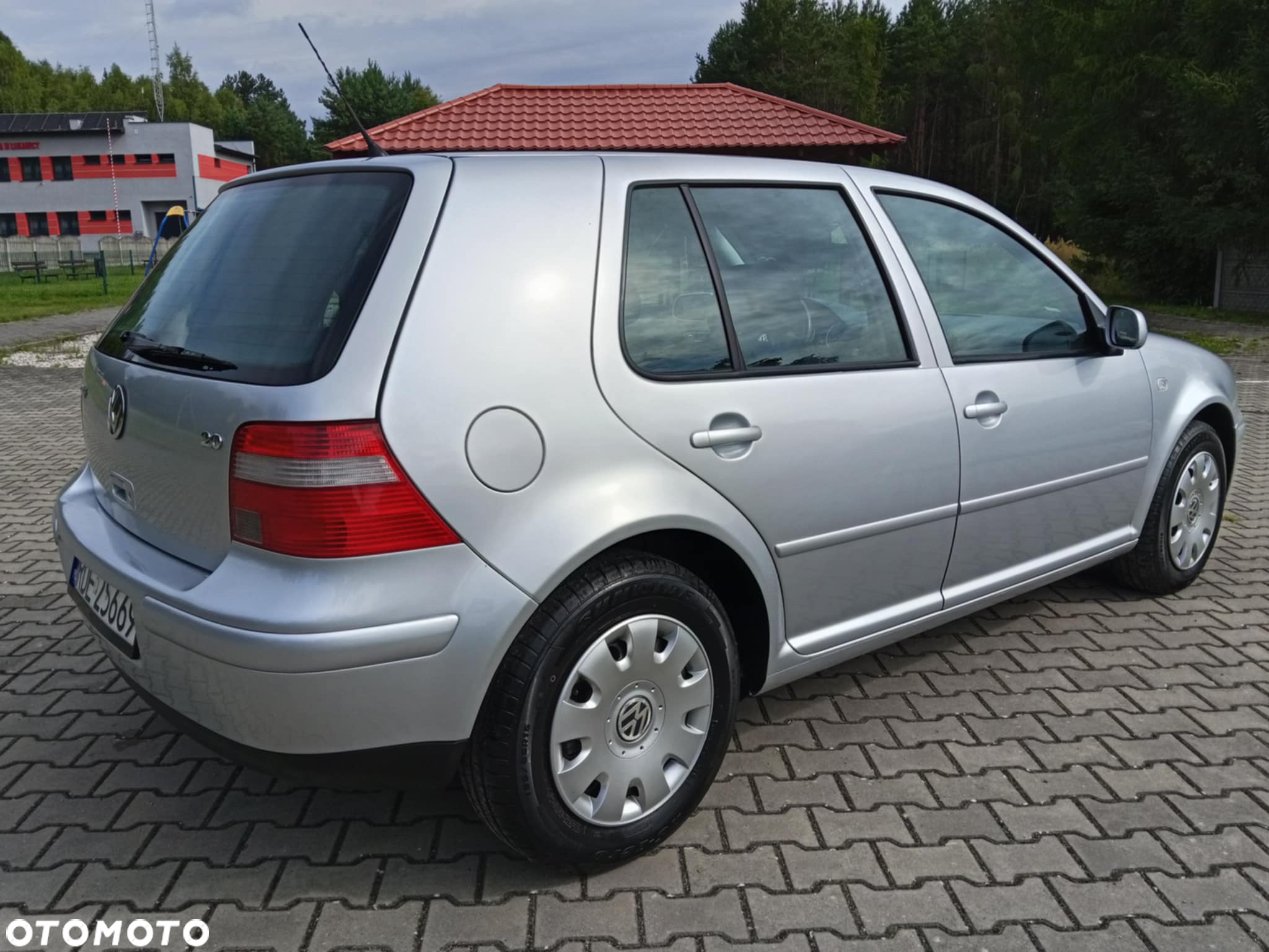 Volkswagen Golf - 10