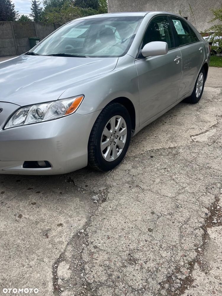 Toyota Camry 2.4 SE - 1