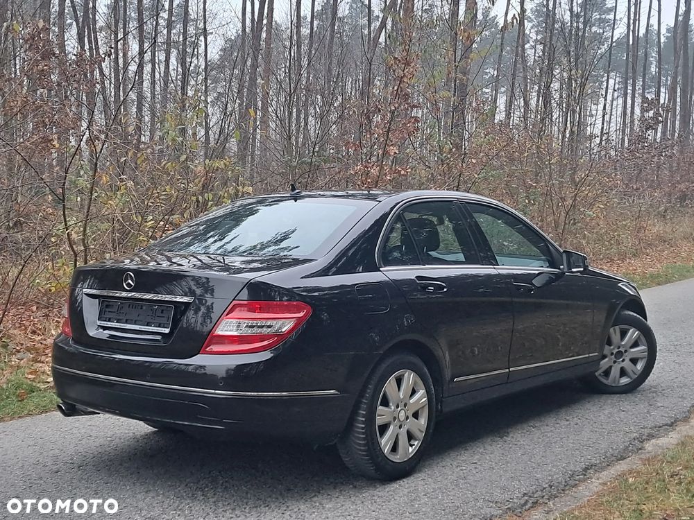 Mercedes-Benz Klasa C 200 CGI Automatik BlueEFFICIENCY Special Edition - 7