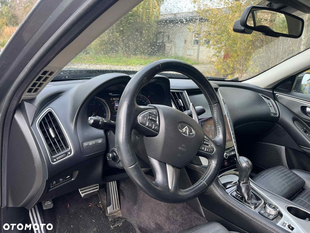 Infiniti Q50 Hybrid AWD - 9