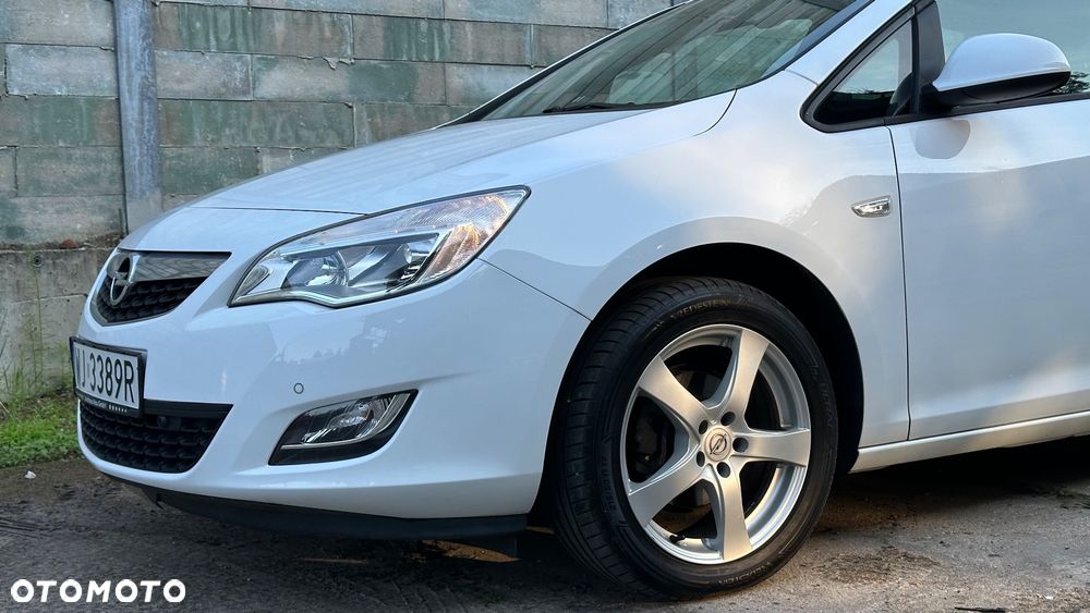 Opel Astra 1.4 Turbo Design Edition - 12