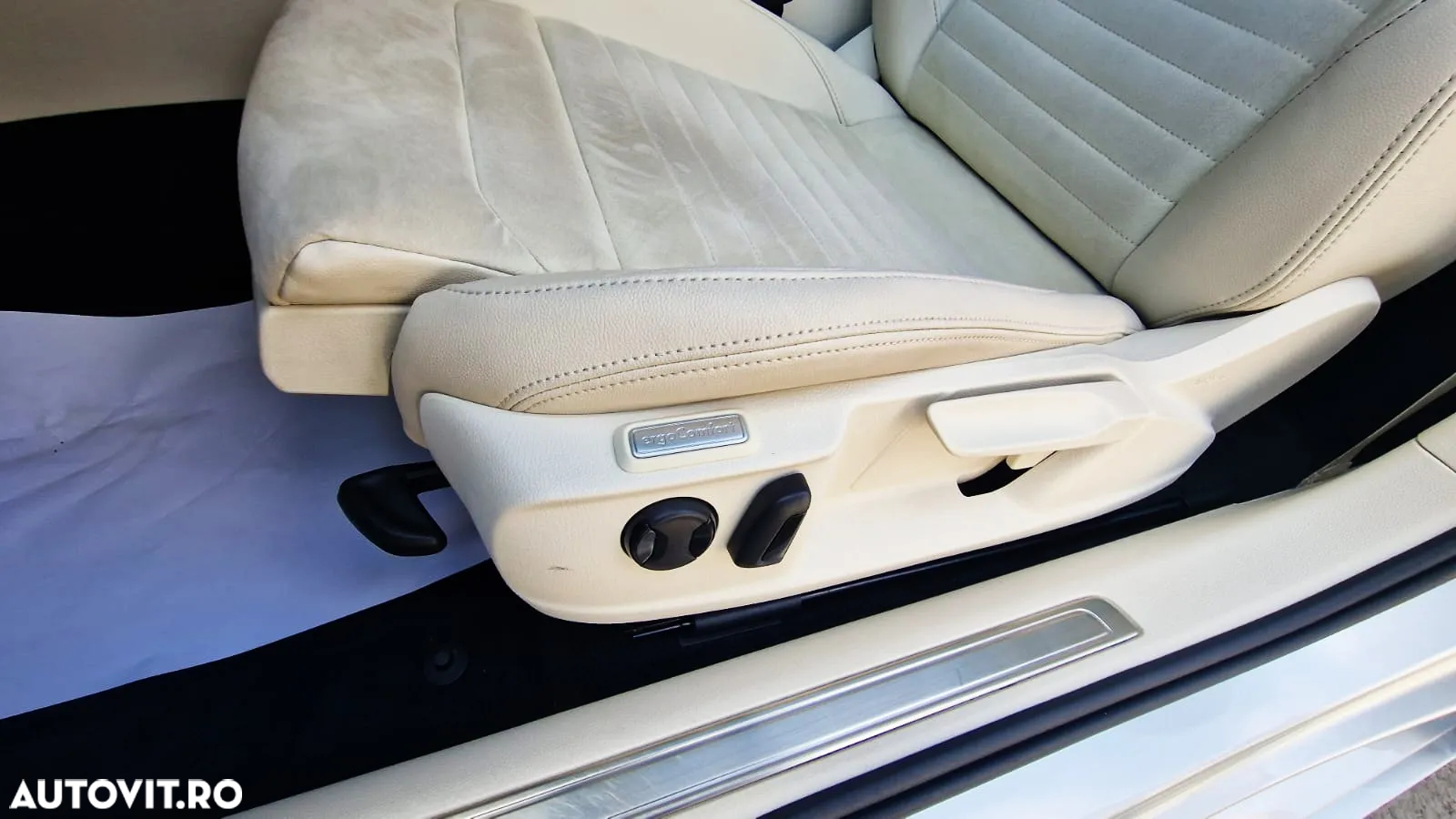 Volkswagen Passat Variant 2.0 TDI DSG 4Motion Highline - 19