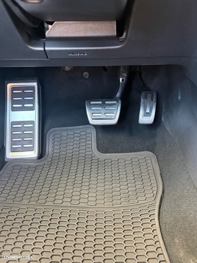 VW Golf 2.0 TSI GTI DSG Performance - 24