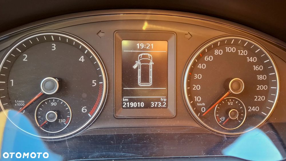Volkswagen Multivan - 22
