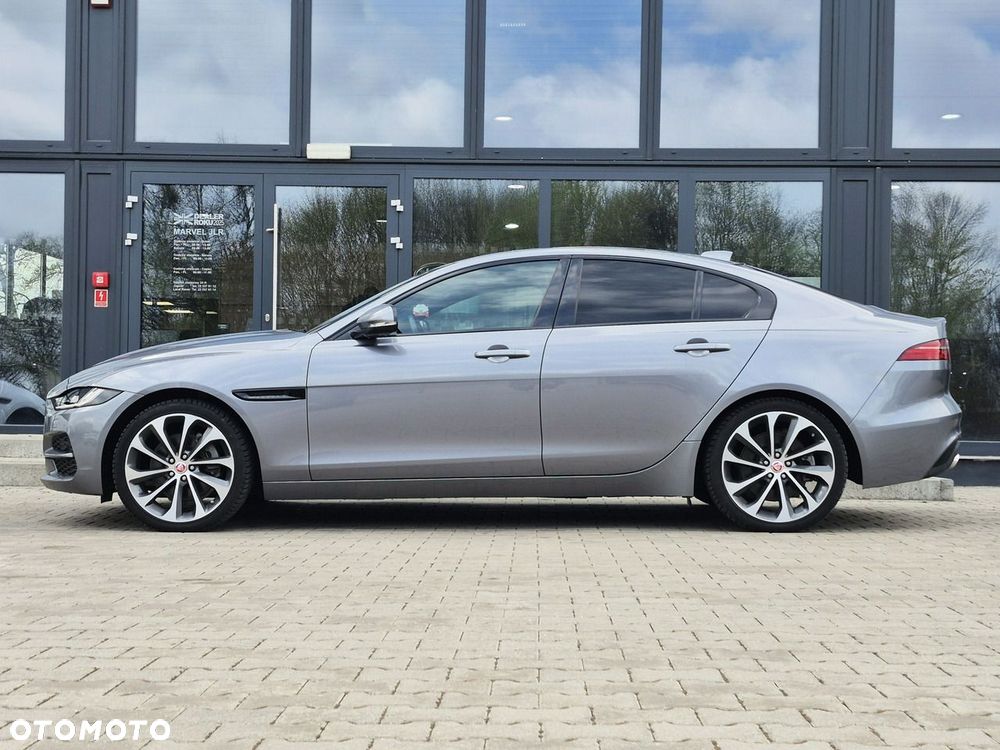Jaguar XE D200 AWD SE - 7