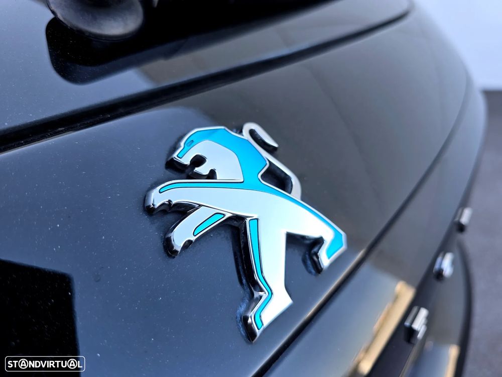 Peugeot e-208 GT - 10