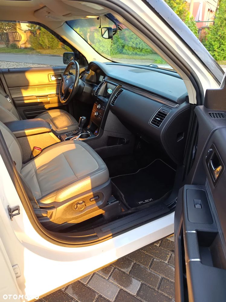 Ford Flex - 18