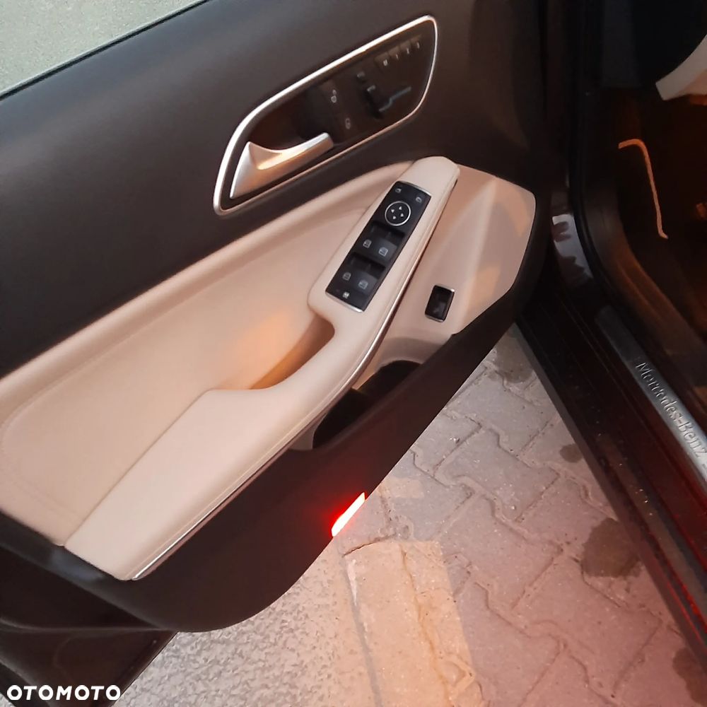 Mercedes-Benz GLA 250 4-Matic - 20