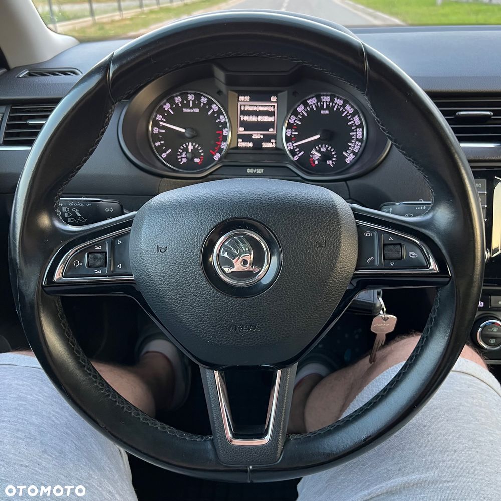 Skoda Octavia 2.0 TDI Style DSG - 15