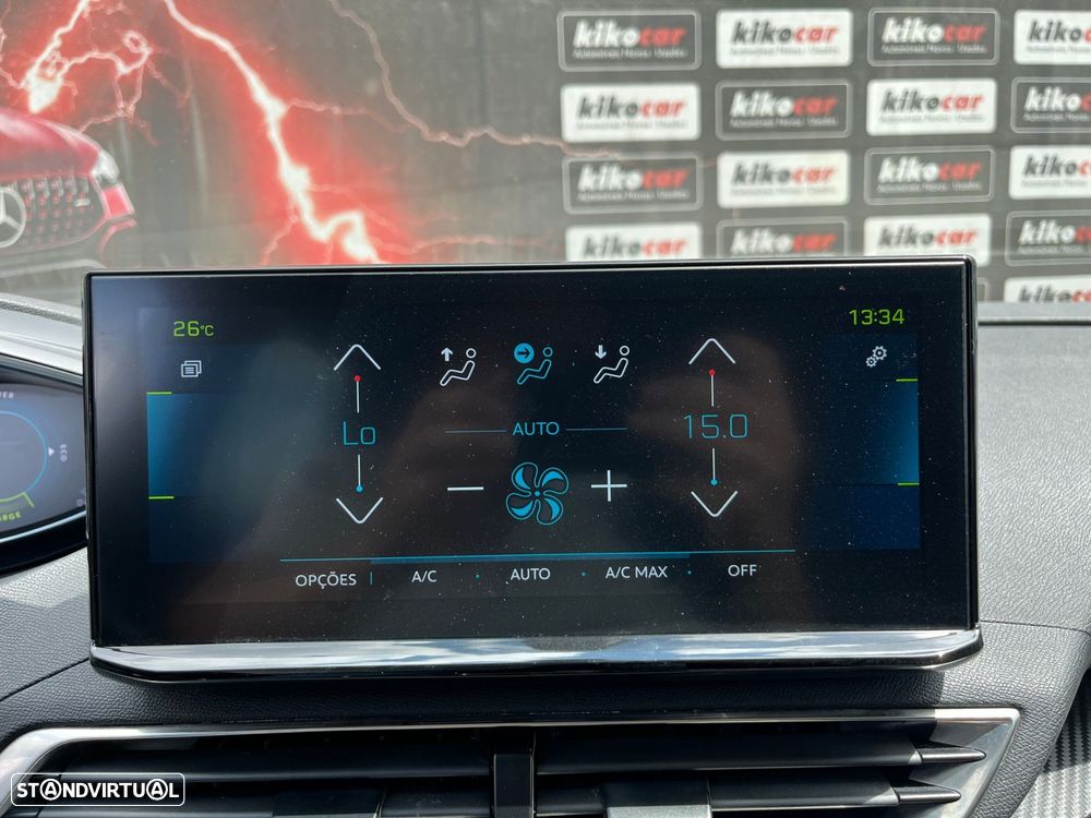 Peugeot 3008 225 e-EAT8 Allure - 39