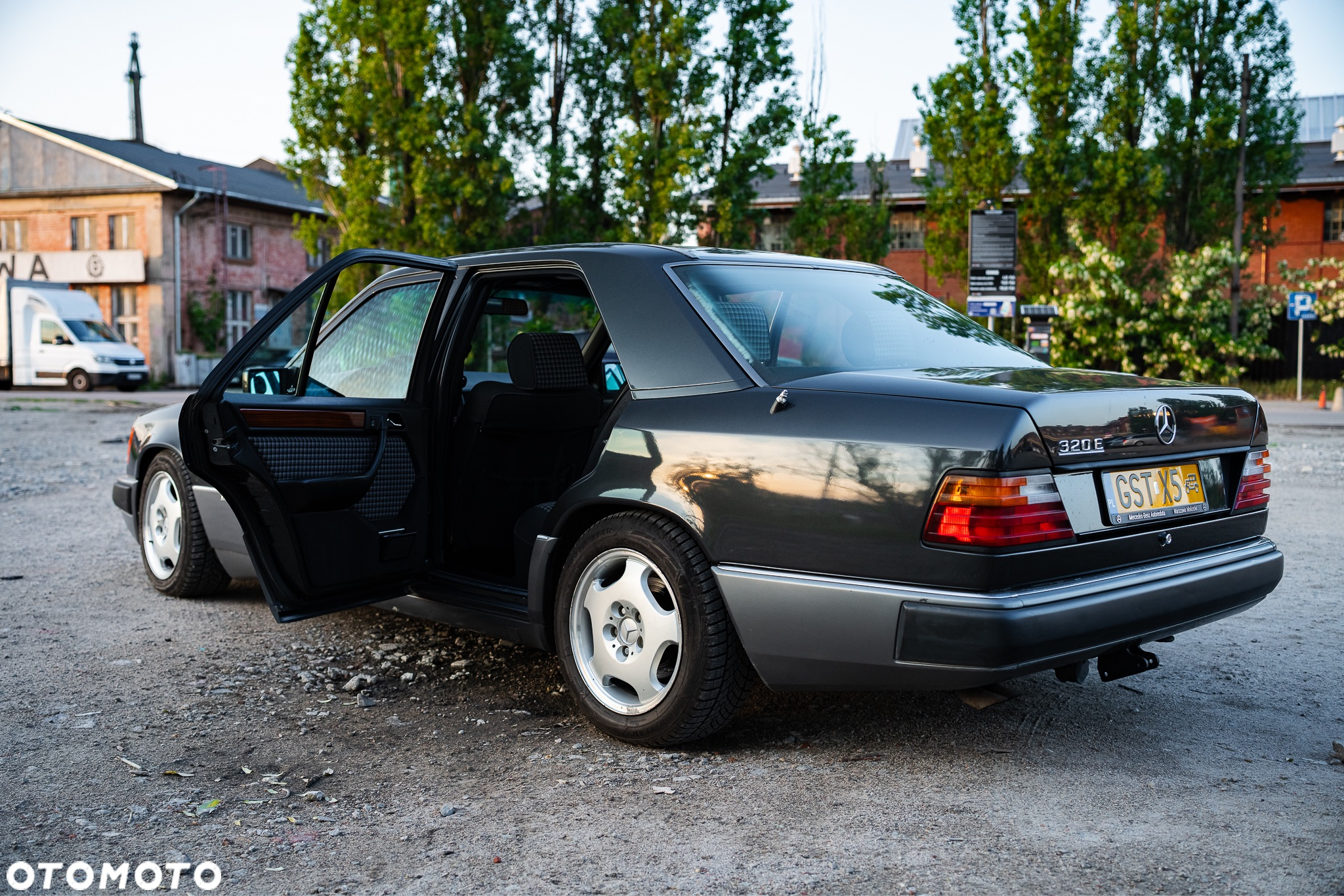 Mercedes-Benz W124 (1984-1993) - 37