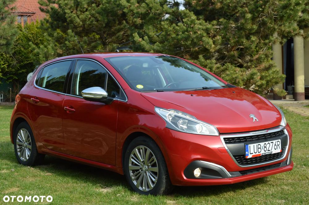 Peugeot 208 - 10