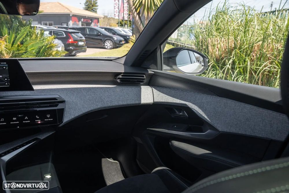 Peugeot E-3008 73 kWh GT - 25