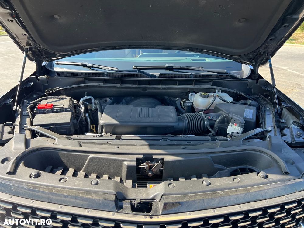 Cadillac Escalade 6.2 V8 ESV Platinum - 25